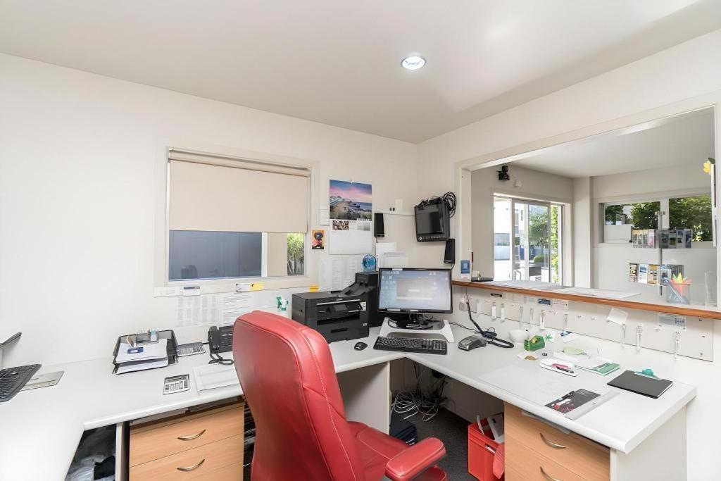 Hawera Central Motor Lodge Екстер'єр фото